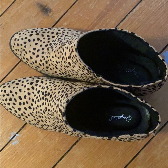 Cheetah booties - Picture 4 of 4